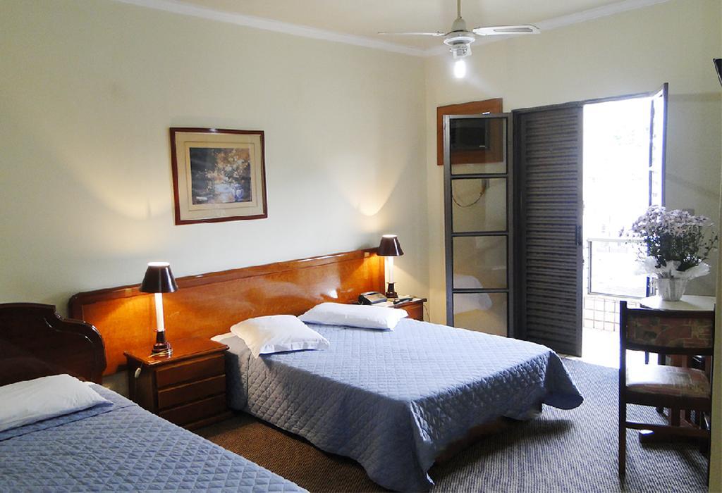 Hotel Lopes Caxambu Rum bild